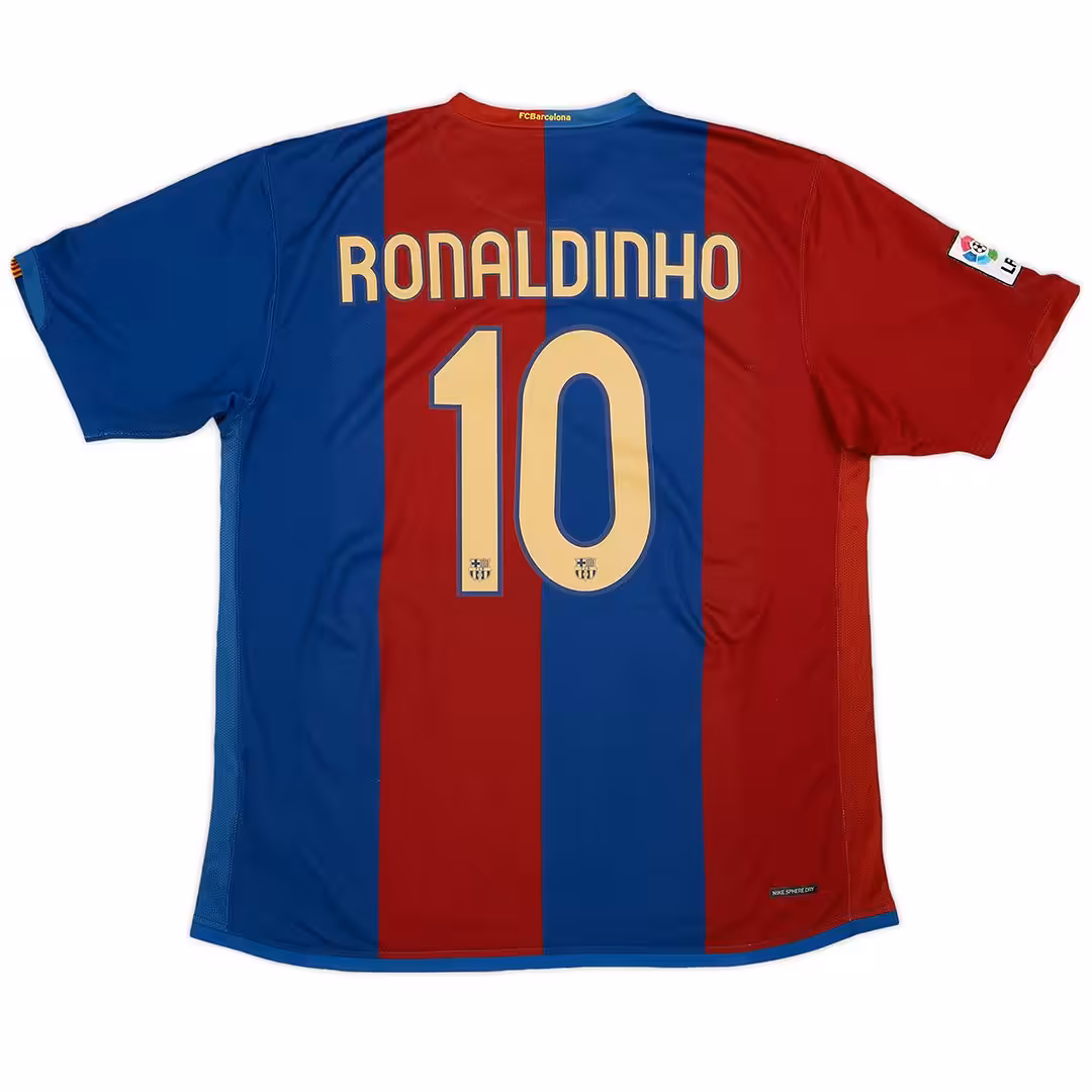 Ronaldinho #10 Retro Barcelona Home Jersey 2006/07