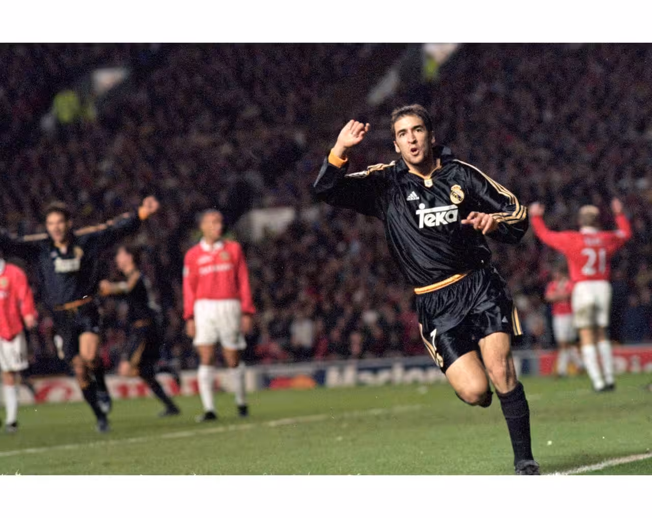 RAUL #7 Retro Real Madrid Away Jersey 1999/00