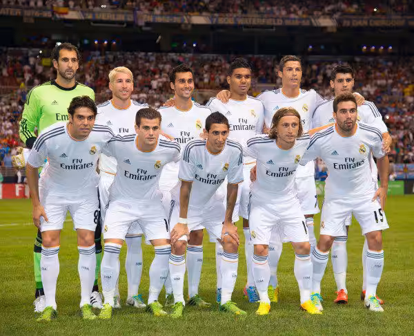Retro Real Madrid UCL Final Home Long Sleeve Jersey 2013/14