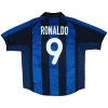 Ronaldo #9 Retro-Heimtrikot von Inter Milan 2001 02